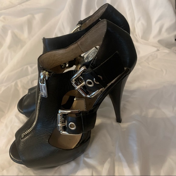 MICHAEL Michael Kors Shoes - NWOT MICHAEL Michael Kors Downtown Leather Moto Bootie Sandals